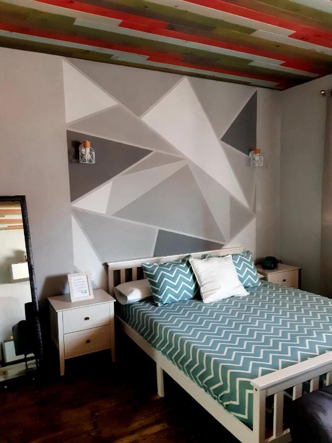 Apartamentos Callampa Torrejón el Rubio Quarto foto